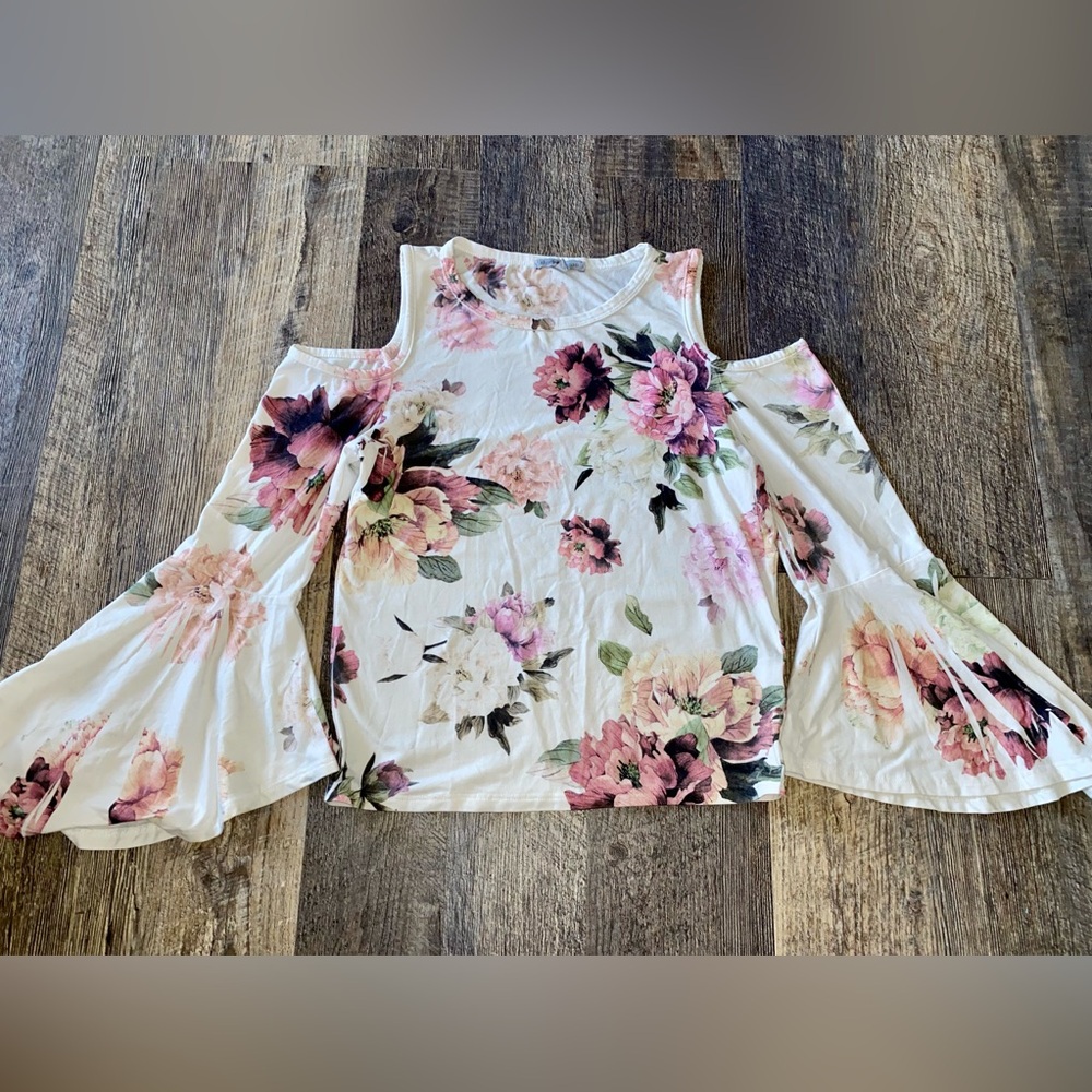 Charlotte Russe White Floral Cold-Shoulder Bell Sleeve Top